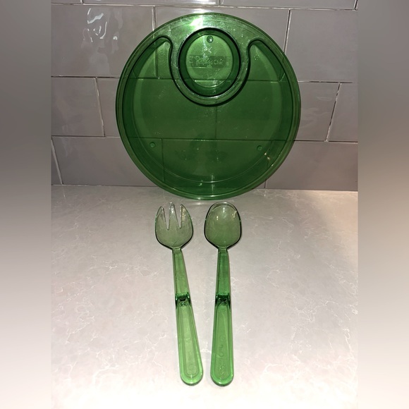 The Pampered Chef Green Acrylic Chip and Dip Serving Tray 2793 & Serving Spoons - Picture 3 of 4